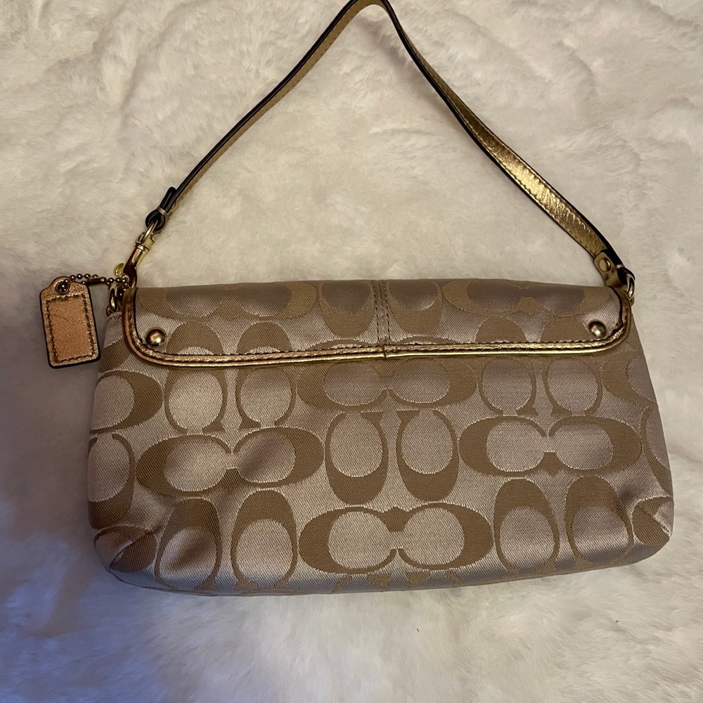 New Coach Wristlet / Mini Purse - Picture 4 of 7
